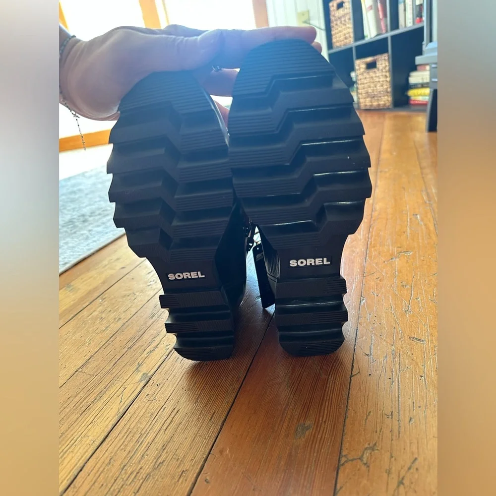 NWT Sorel Joan of arc Tan Leather Wedge Boots - Picture 11 of 16